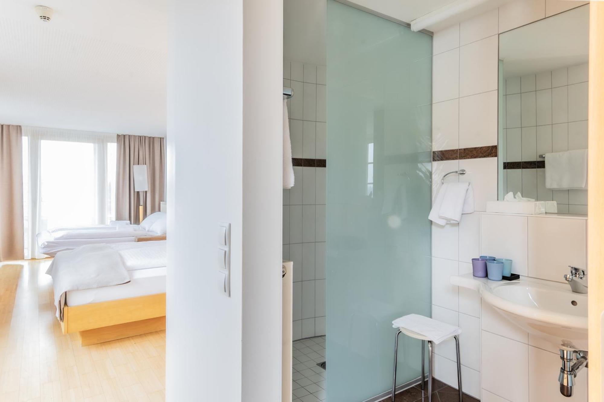 Hotel Loewen Lingenau Luaran gambar