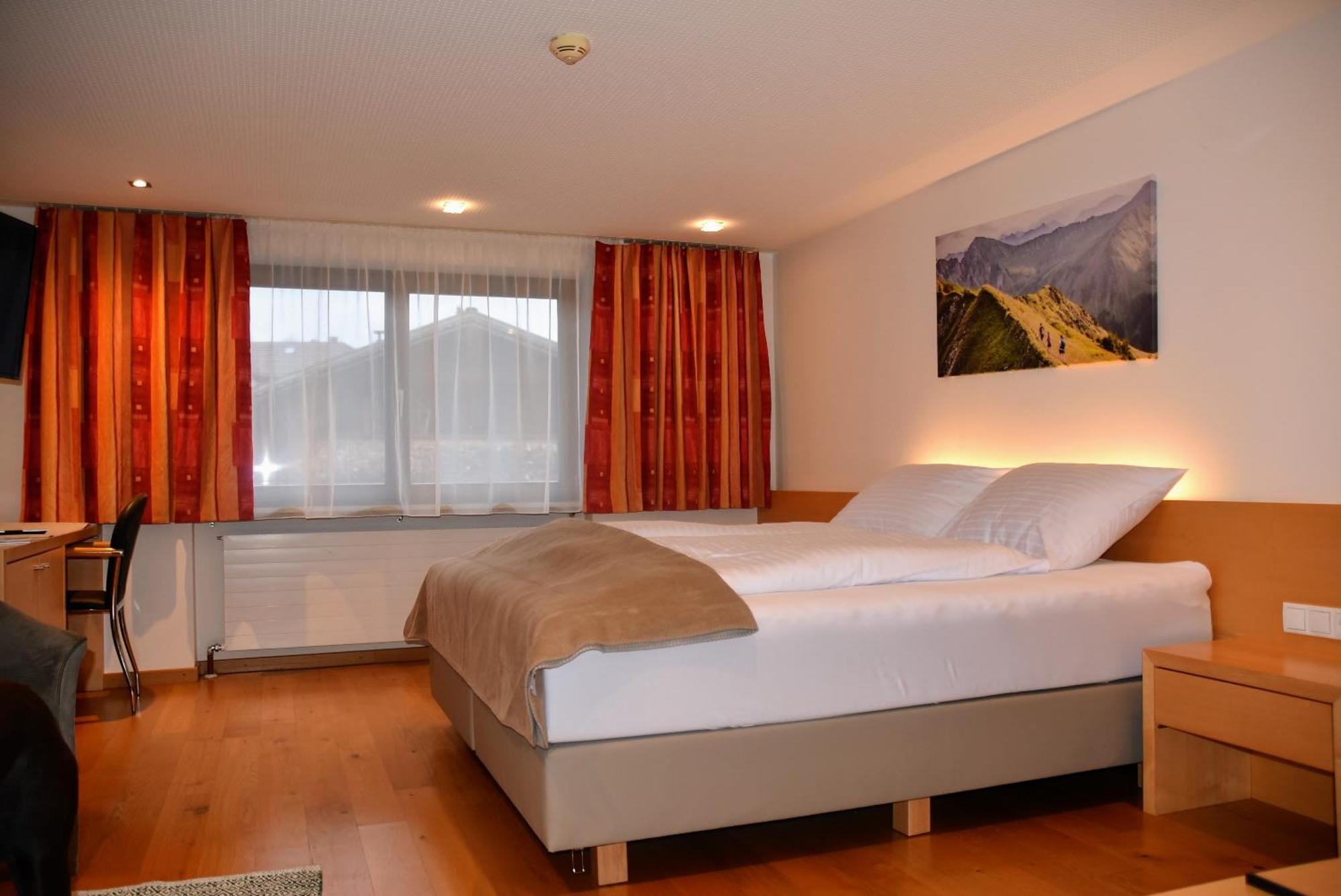 Hotel Loewen Lingenau Luaran gambar