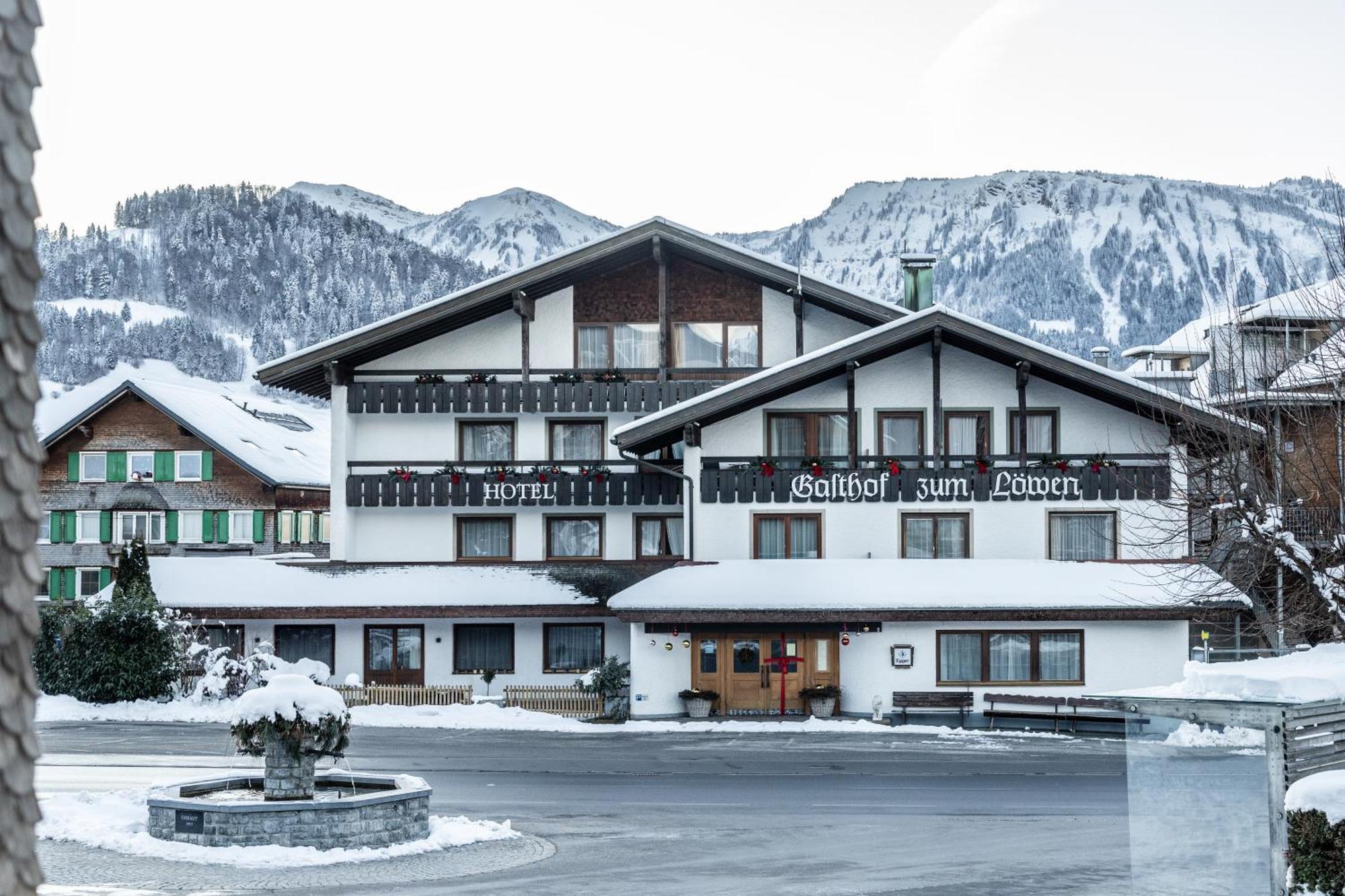 Hotel Loewen Lingenau Luaran gambar